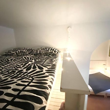 Small Home In Kamppi Хелзинки Екстериор снимка