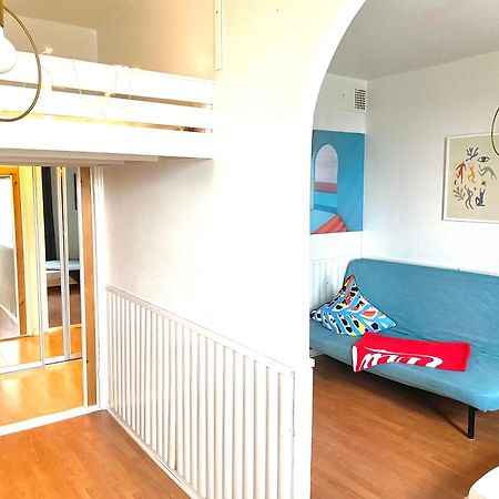 Small Home In Kamppi Хелзинки Екстериор снимка